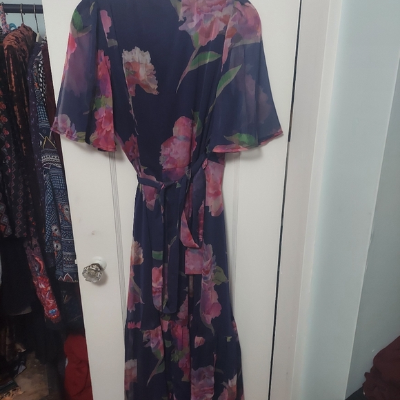 Hope & Ivy Navy & Rose Wrap Dress Size Medium - Picture 7 of 8